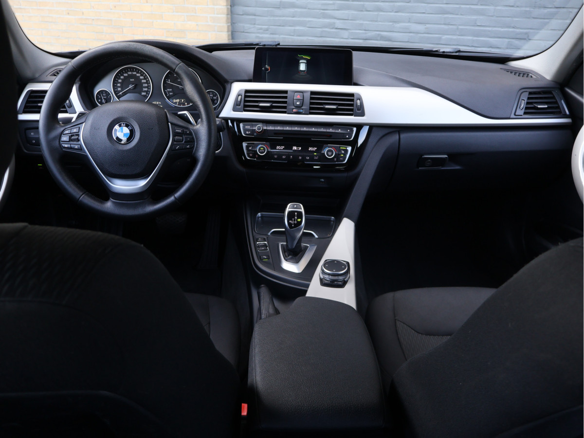 BMW 3 Serie Touring 320d High Executive Automaat