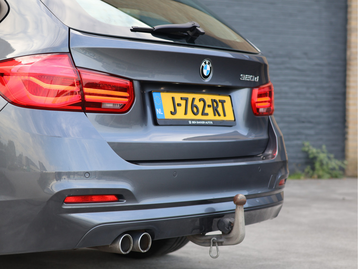 BMW 3 Serie Touring 320d High Executive Automaat
