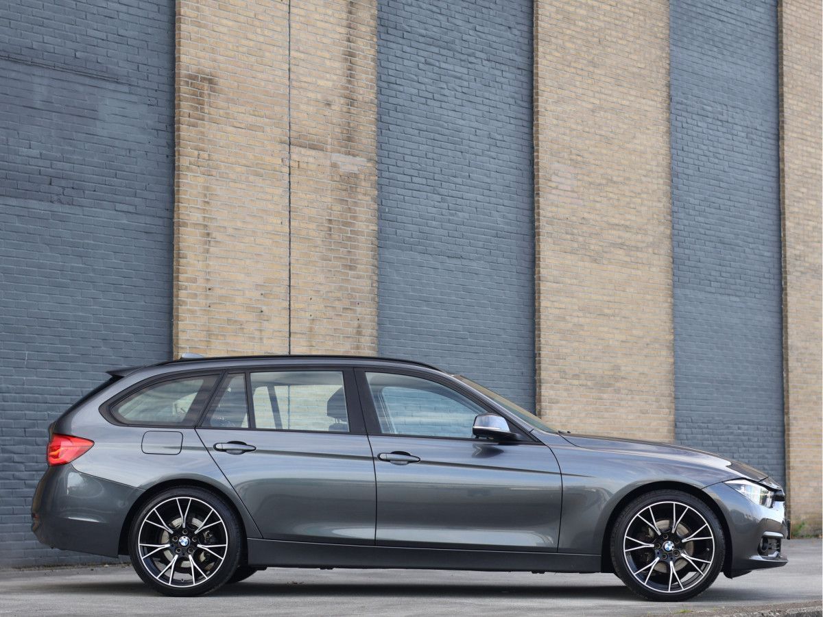 BMW 3 Serie Touring 320d High Executive Automaat