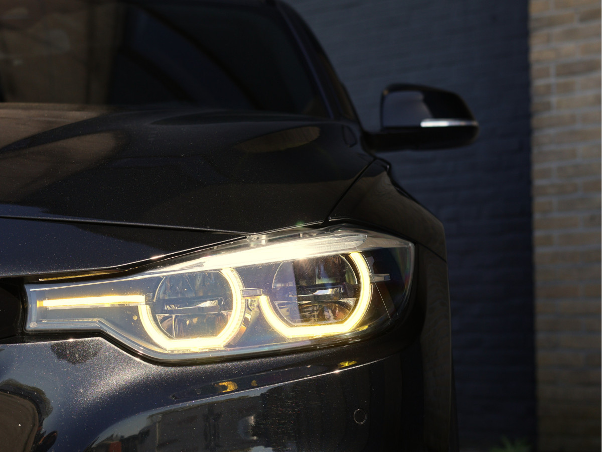 BMW 3 Serie Touring 320i Edition Sport Line Shadow Executive