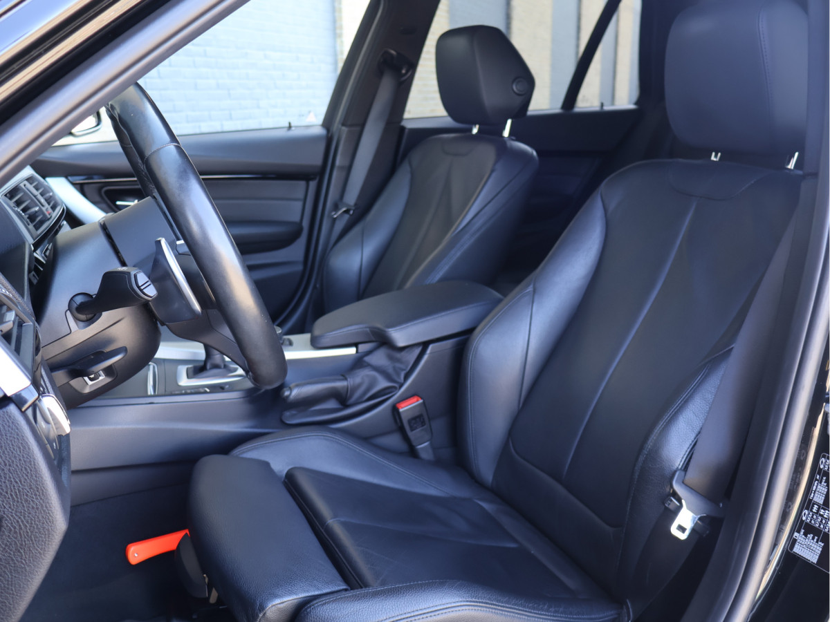 BMW 3 Serie Touring 320i Edition Sport Line Shadow Executive