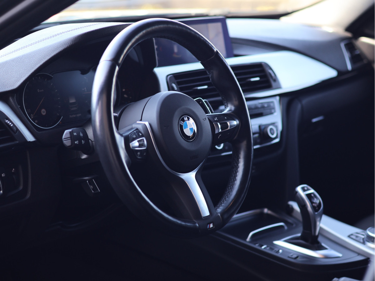 BMW 3 Serie Touring 320i Edition Sport Line Shadow Executive