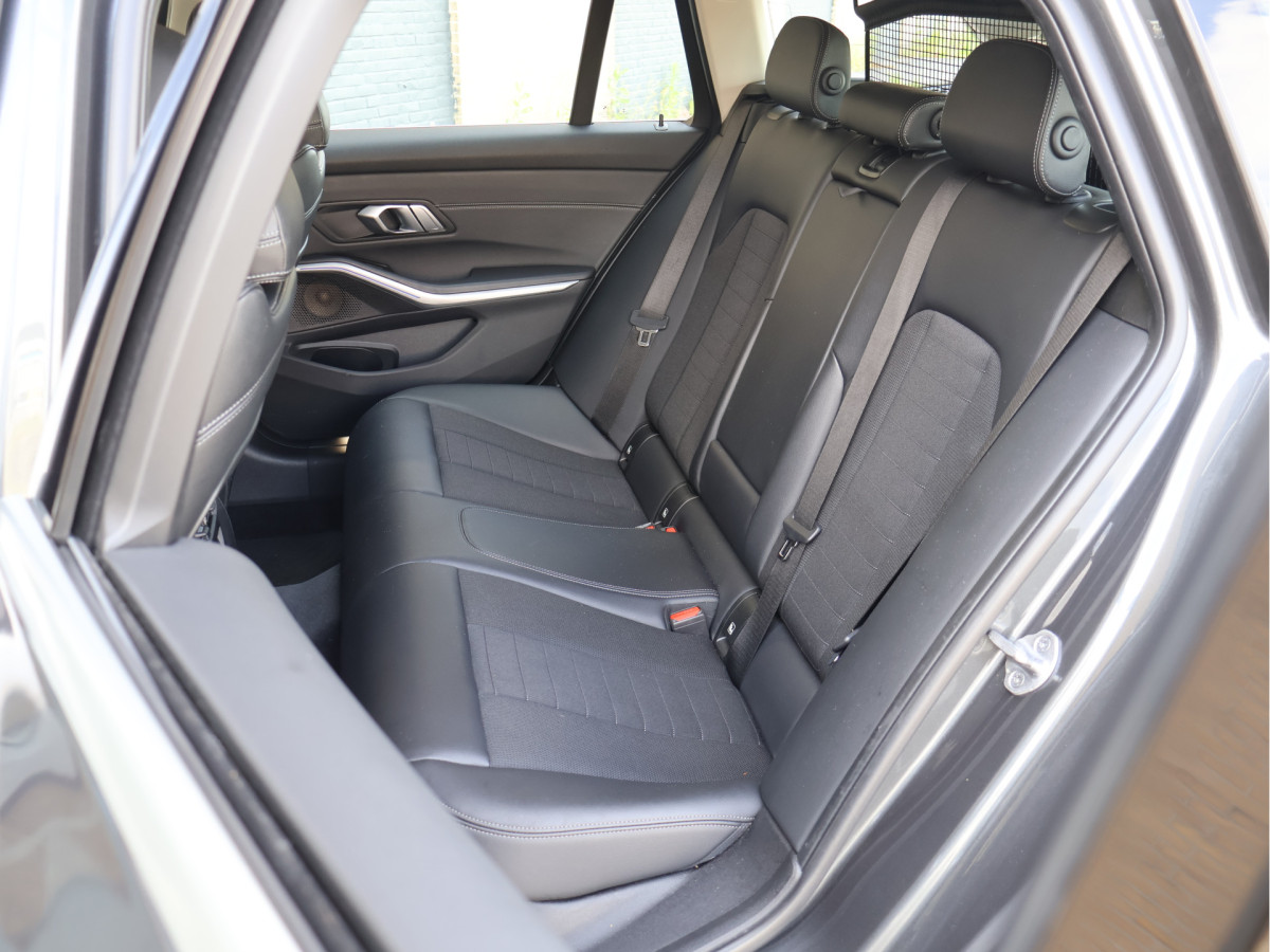 BMW 3 Serie Touring 320i Sportline