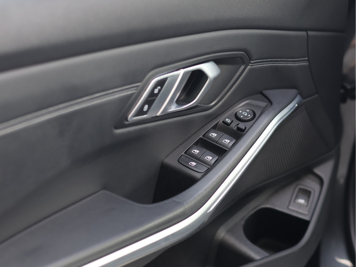 BMW 3 Serie Touring 320i Sportline