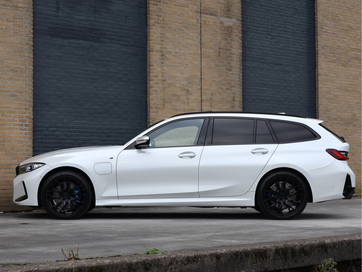BMW 3 Serie Touring 330e xDrive