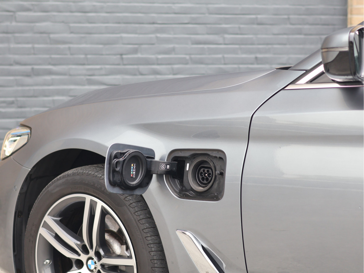 BMW 5 Serie 530e xDrive Luxury Line