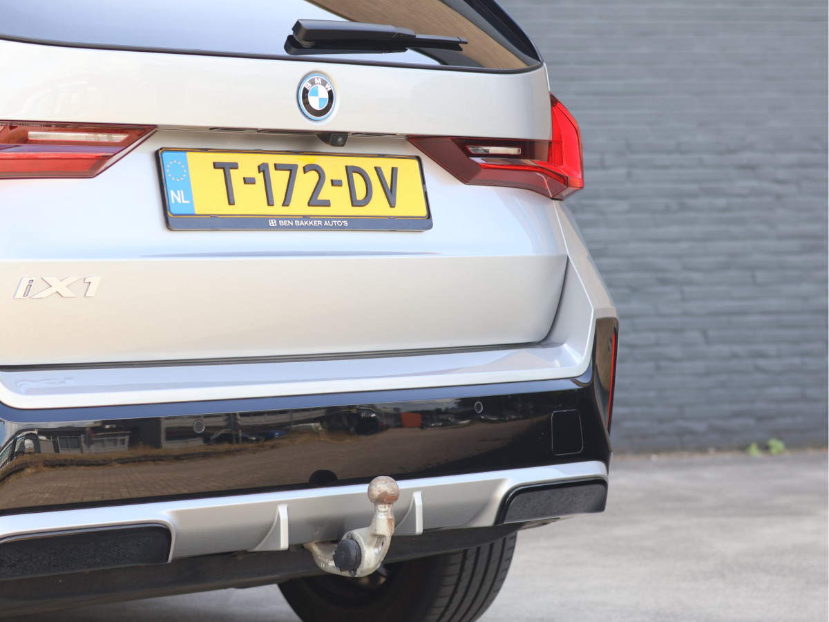 BMW iX1 xDrive30 Launch Edition M Sport