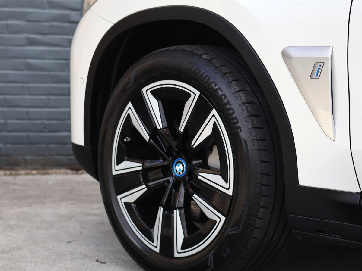 BMW iX3 Executive 80 kWh