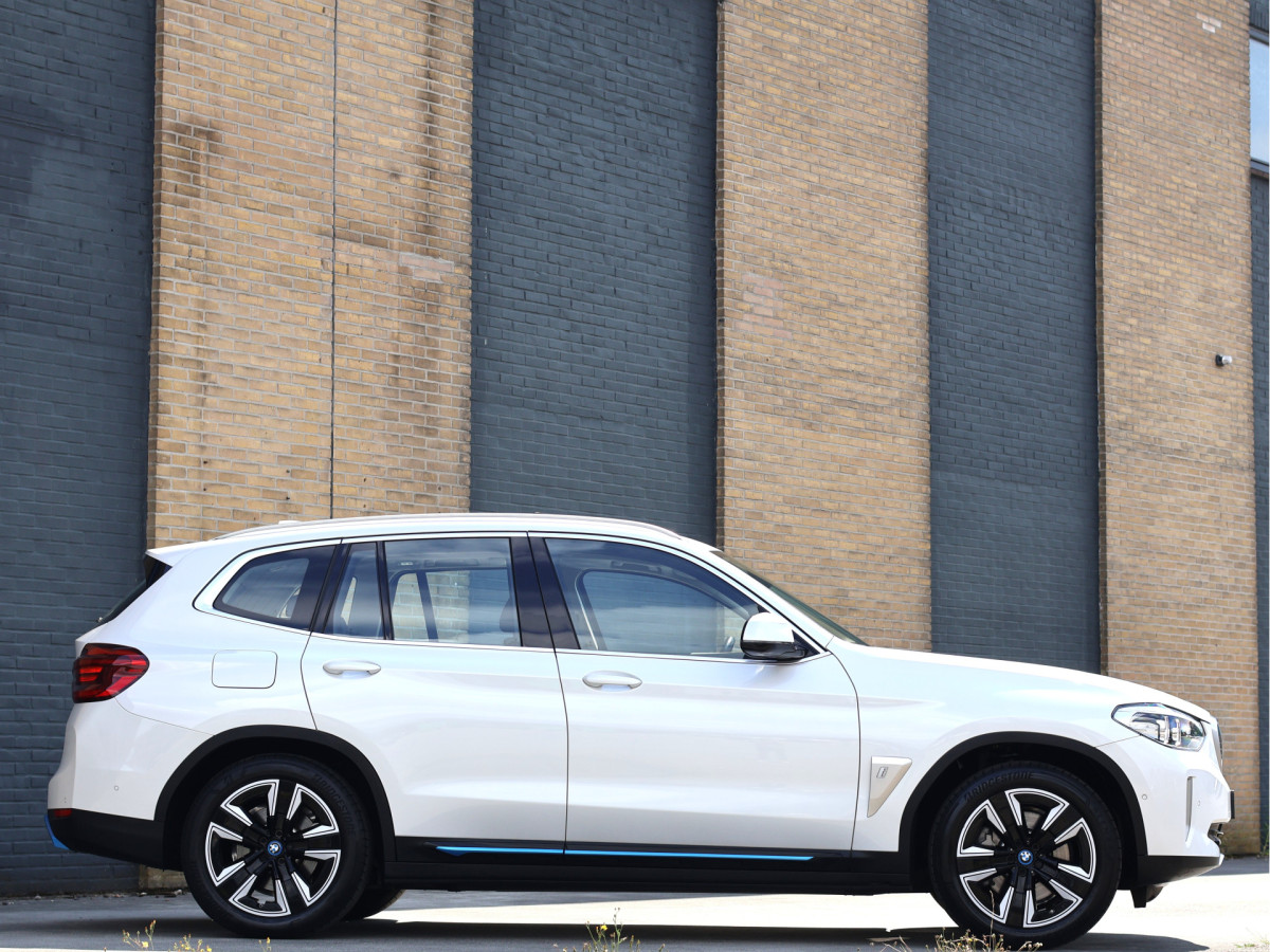 BMW iX3 Executive 80 kWh