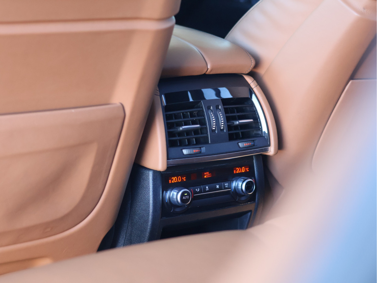 BMW X5 xDrive50i V8 High Executive M Sport