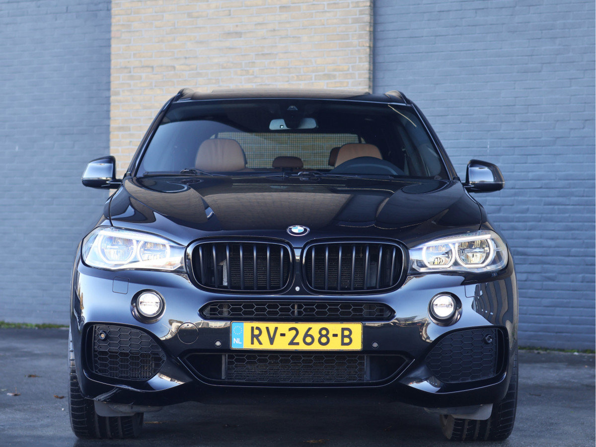 BMW X5 xDrive50i V8 High Executive M Sport