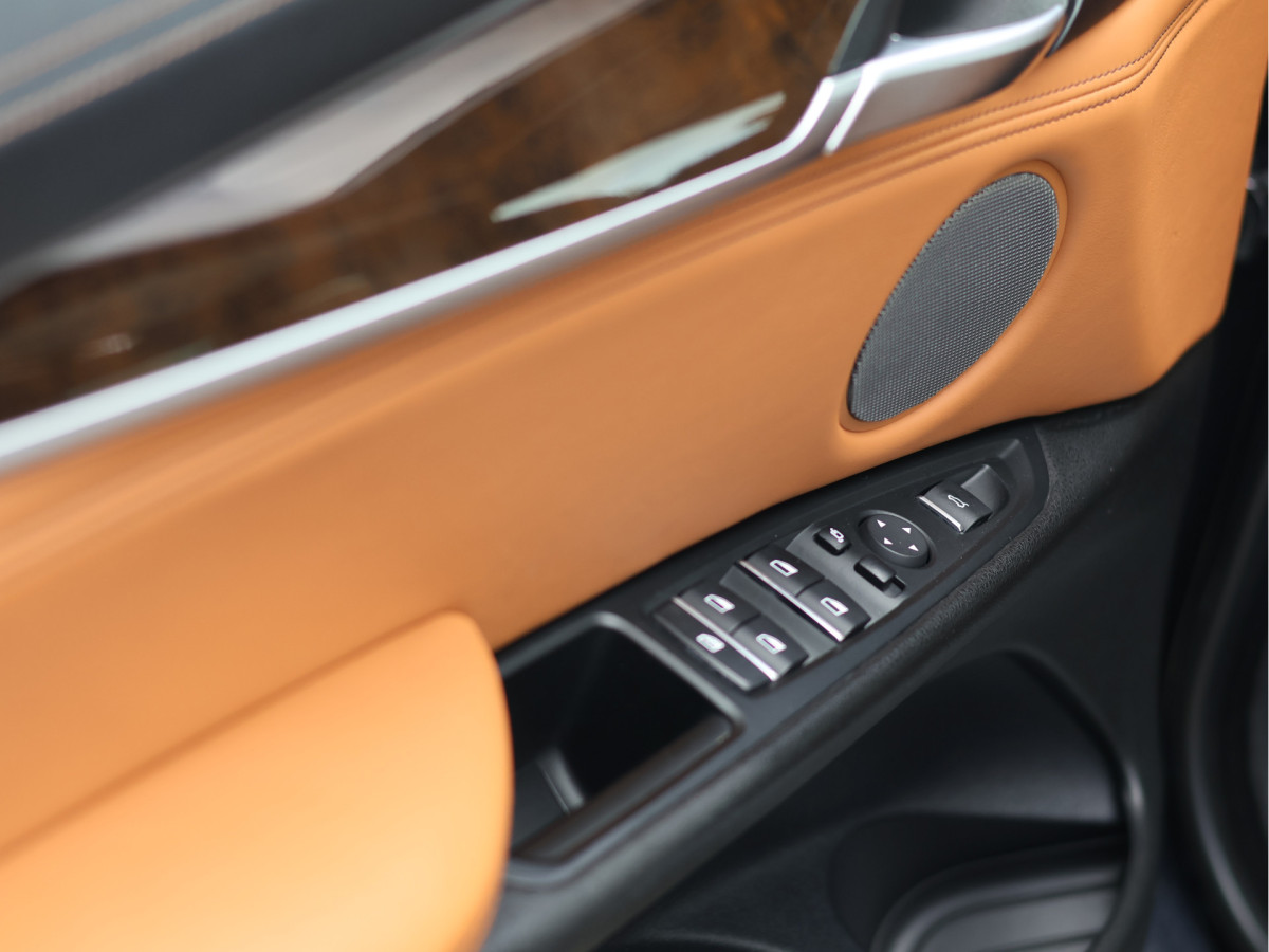 BMW X6 xDrive35i 306PK M Sport