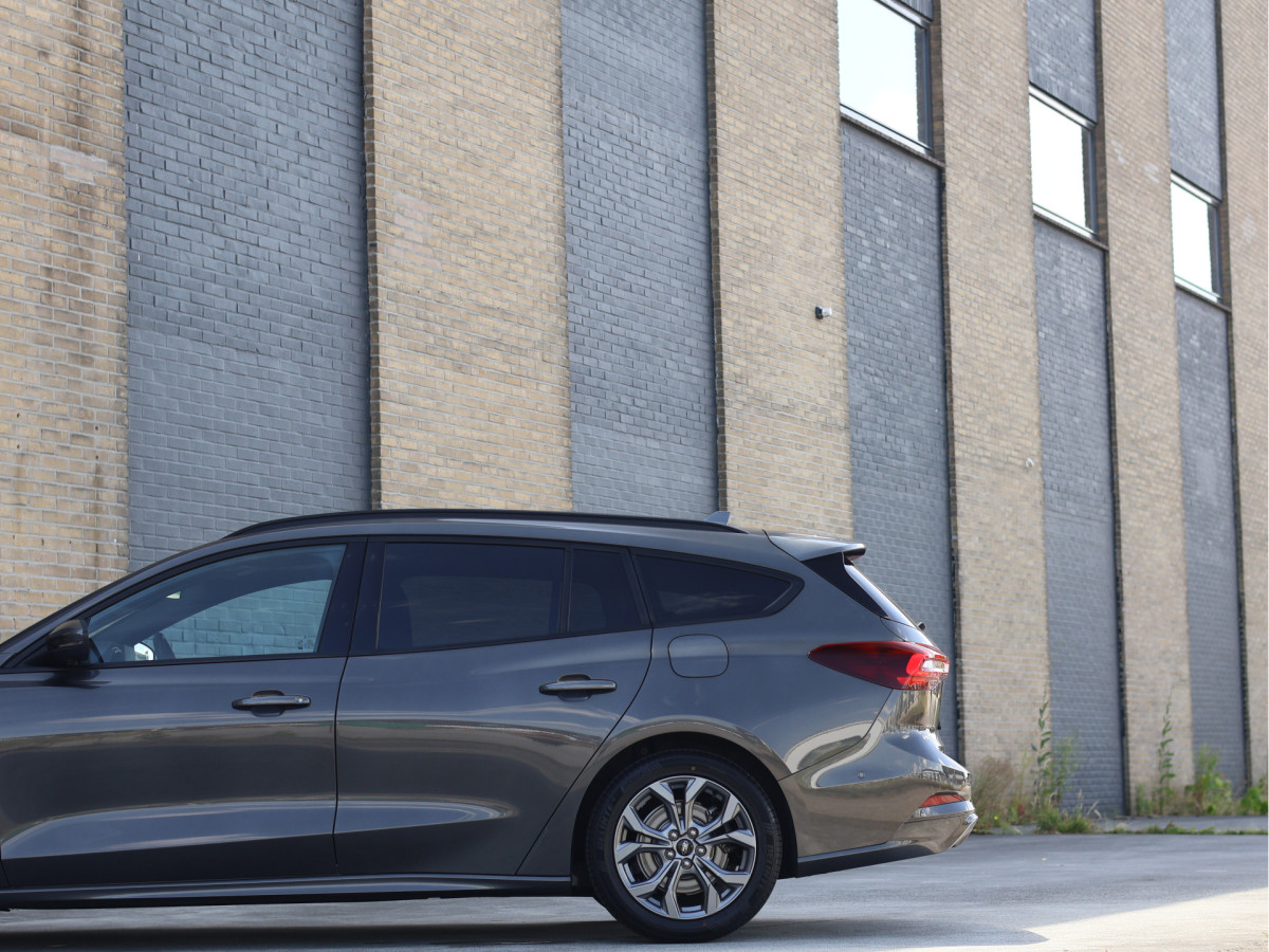 Ford FOCUS Wagon 1.0 EcoBoost Hybrid ST-Line Automaat