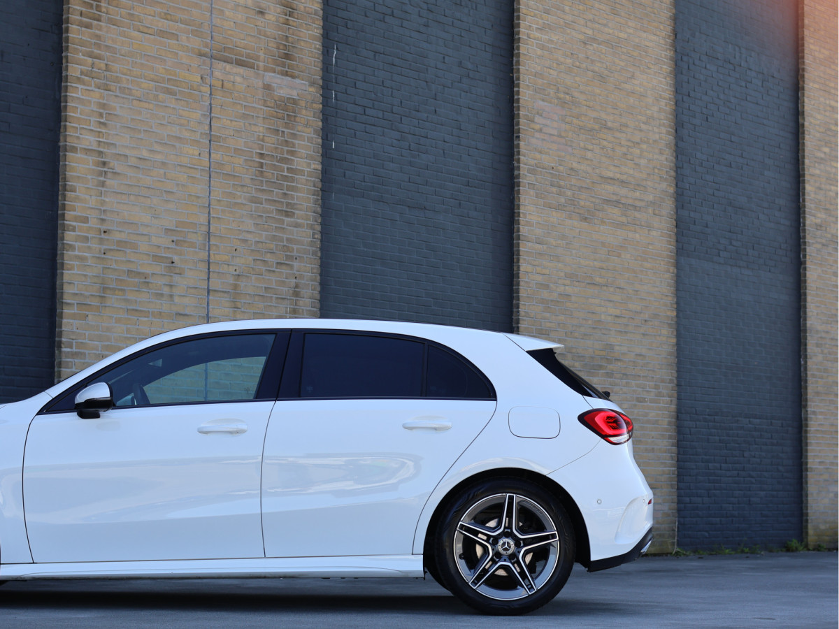 Mercedes-Benz A-Klasse 180 AMG Line Automaat