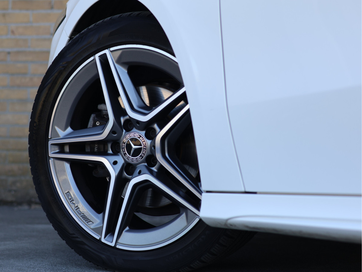 Mercedes-Benz A-Klasse 180 AMG Line Automaat