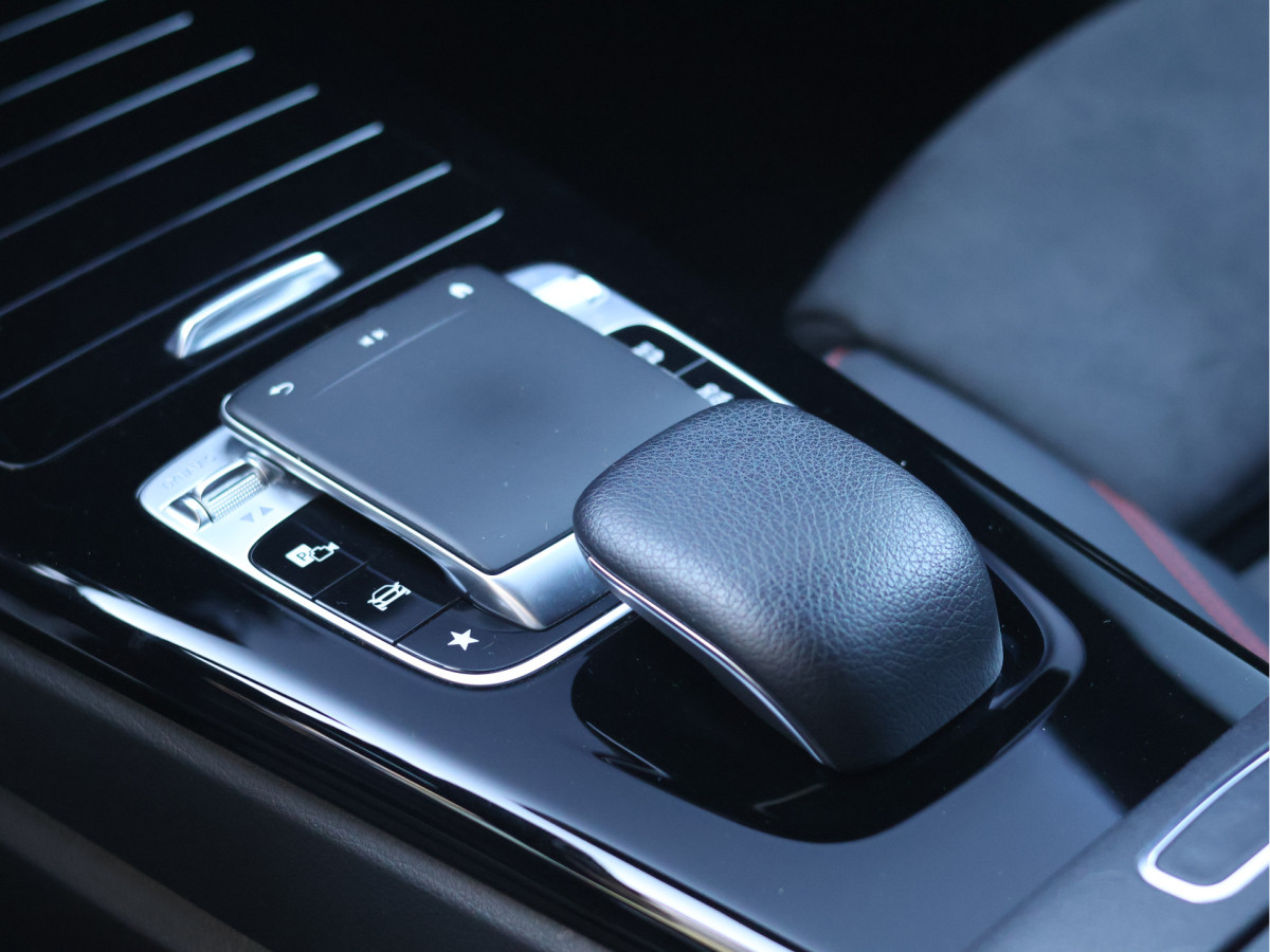 Mercedes-Benz A-Klasse 180 AMG Line Automaat