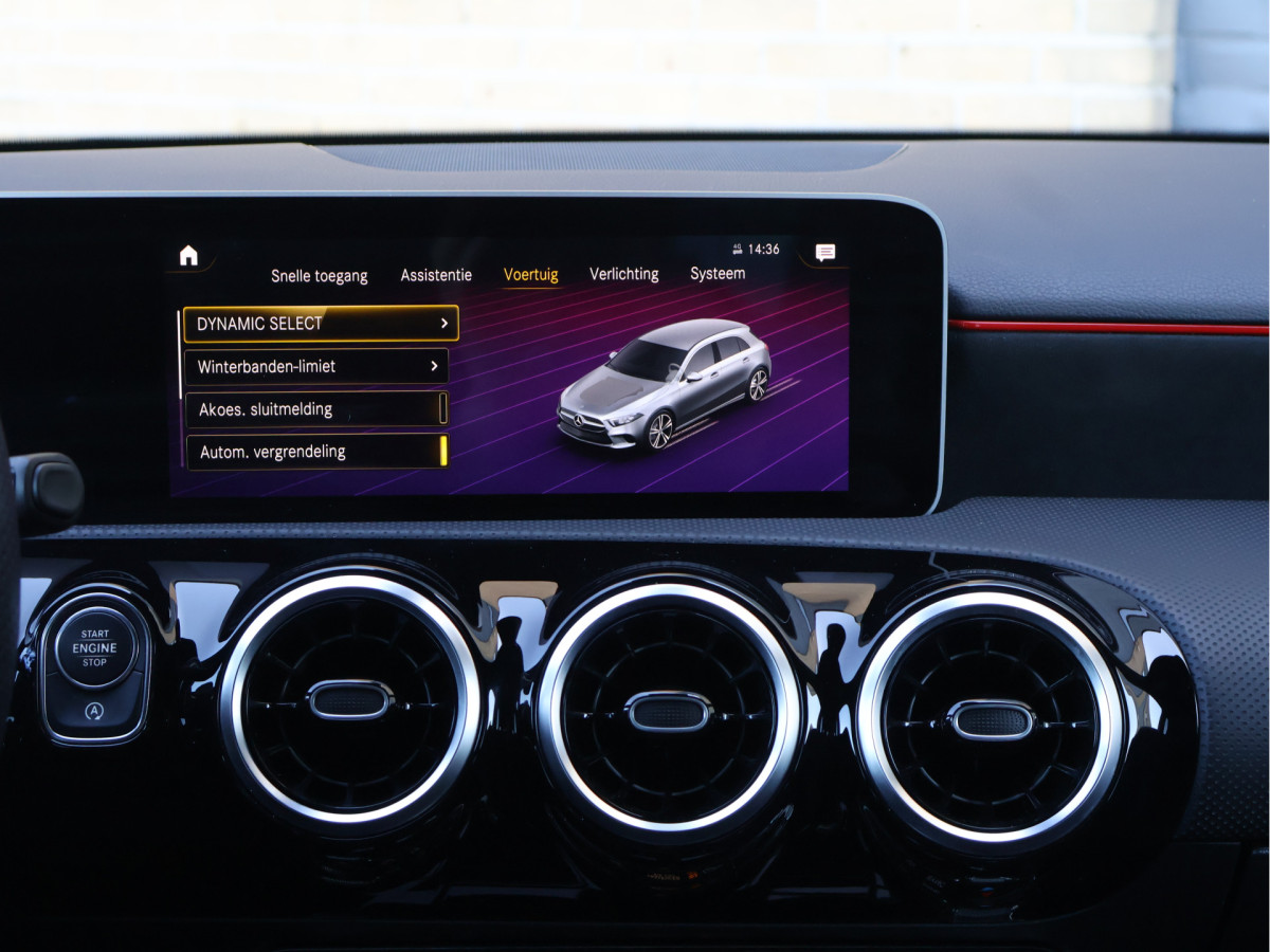 Mercedes-Benz A-Klasse 180 AMG Line Automaat