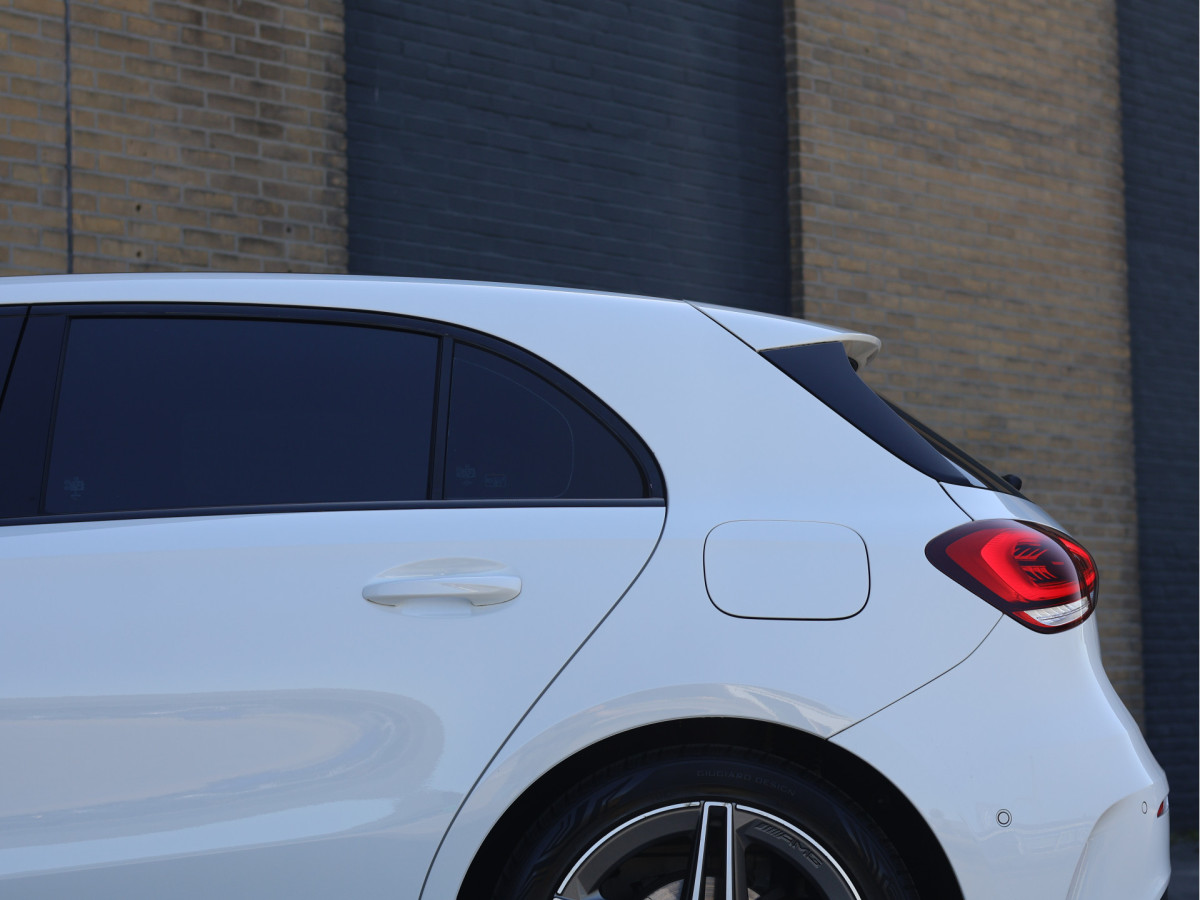Mercedes-Benz A-Klasse 180 AMG Line Automaat