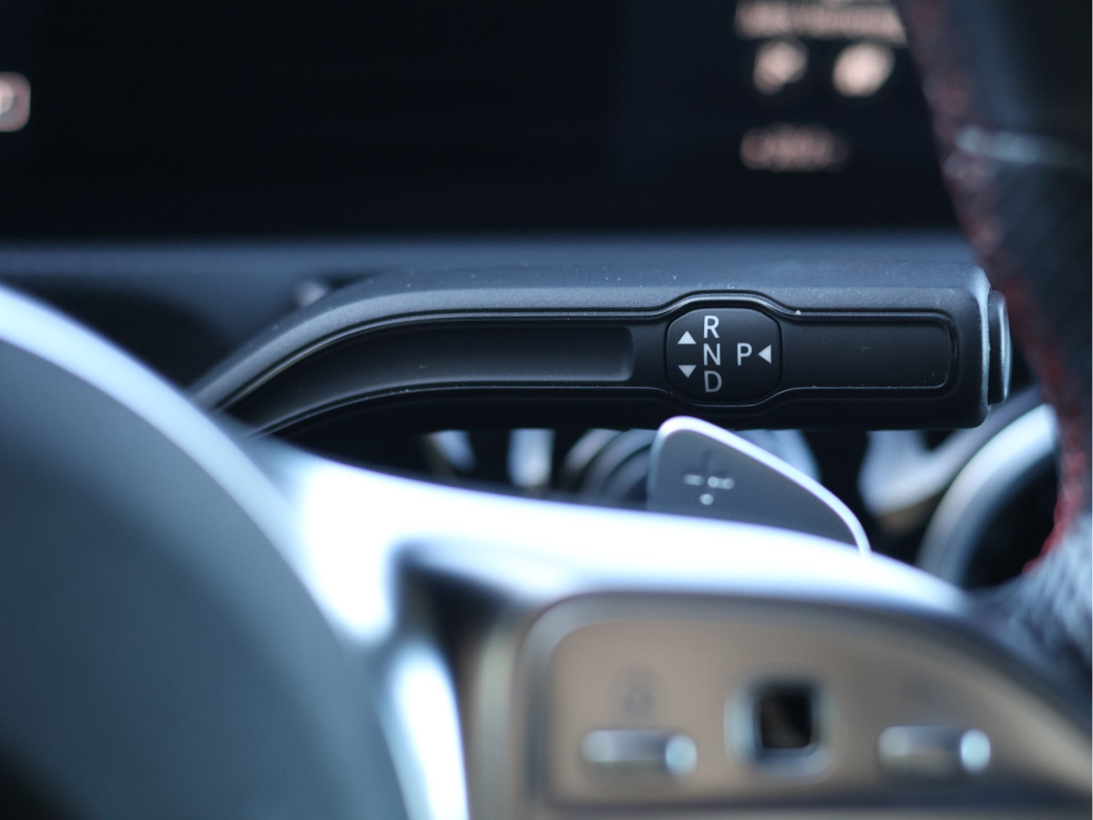 Mercedes-Benz A-Klasse 180 AMG Line Automaat