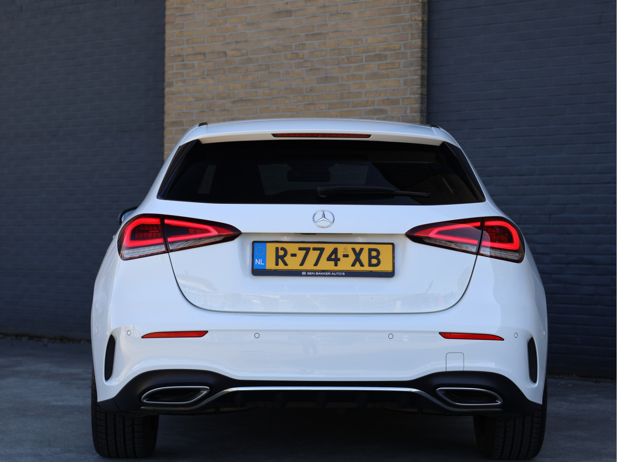 Mercedes-Benz A-Klasse 180 AMG Line Automaat