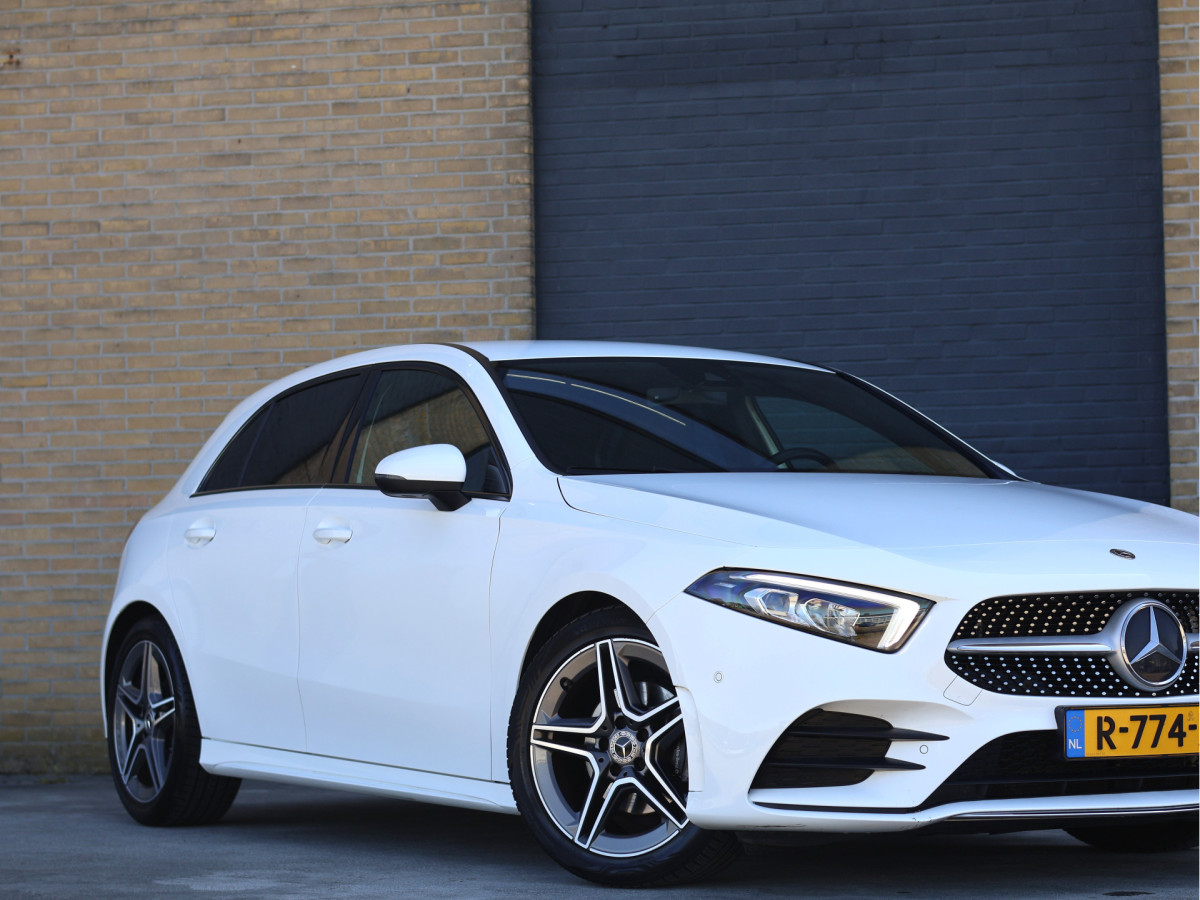 Mercedes-Benz A-Klasse 180 AMG Line Automaat