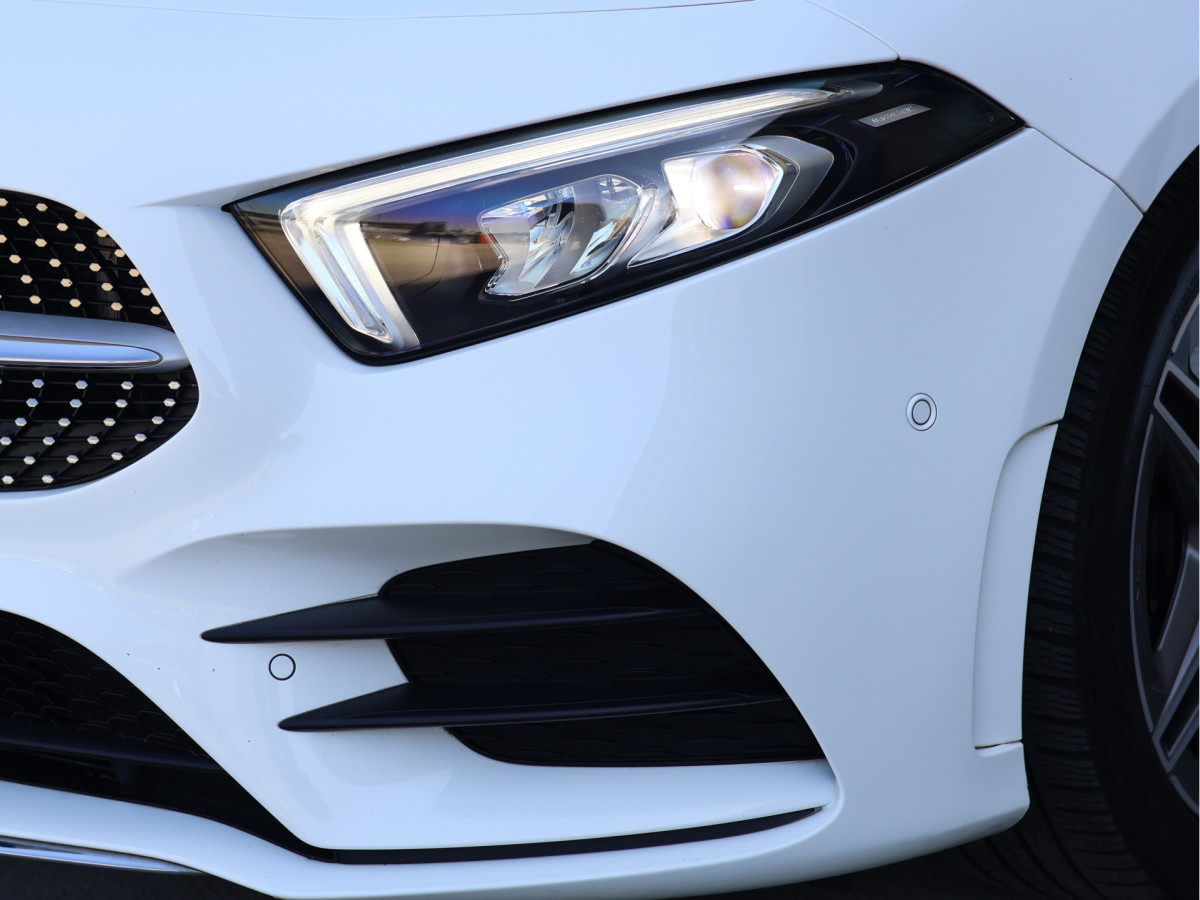Mercedes-Benz A-Klasse 180 AMG Line Automaat