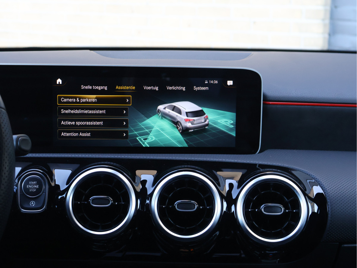 Mercedes-Benz A-Klasse 180 AMG Line Automaat