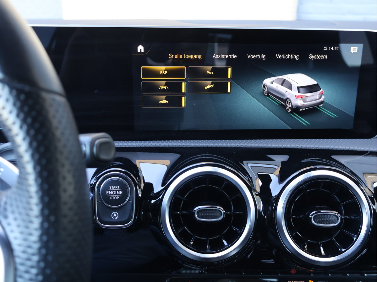 Mercedes-Benz A-Klasse 180 AMG Line Automaat
