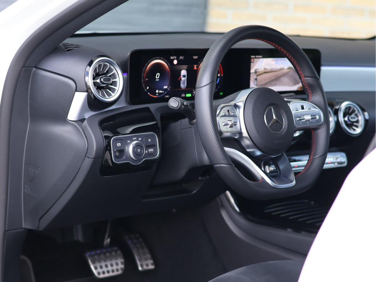 Mercedes-Benz A-Klasse 250 e AMG Line