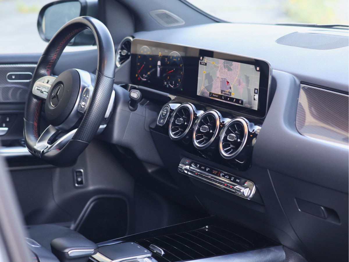 Mercedes-Benz B-Klasse 250 AMG line 225PK