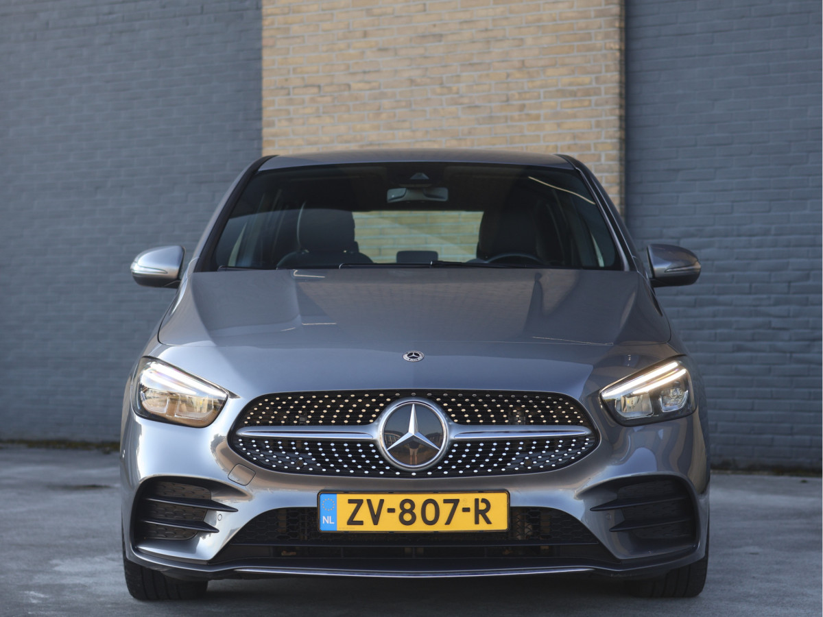 Mercedes-Benz B-Klasse 250 AMG line 225PK
