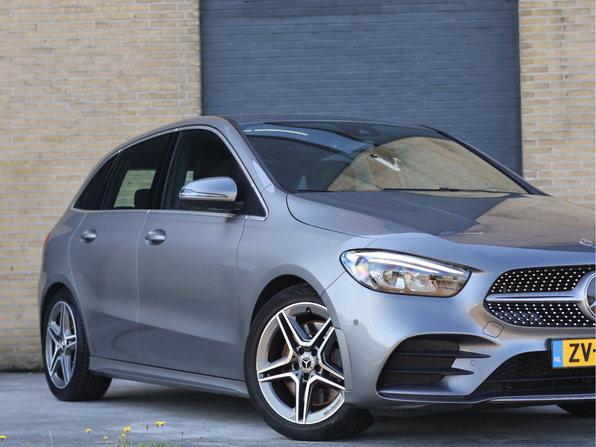 Mercedes-Benz B-Klasse 250 AMG line 225PK