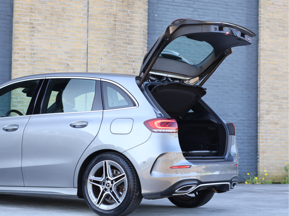 Mercedes-Benz B-Klasse 250 AMG line 225PK