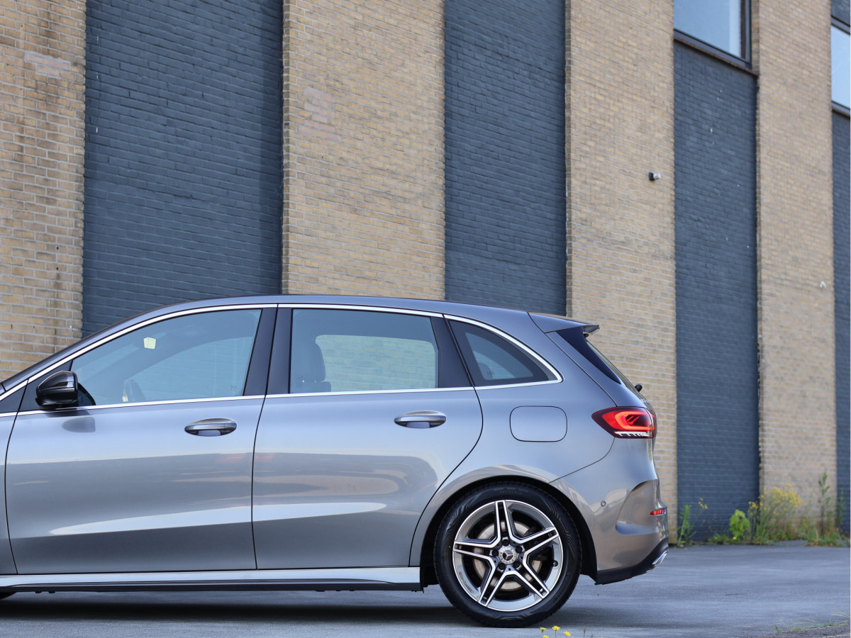Mercedes-Benz B-Klasse 250 AMG line 225PK