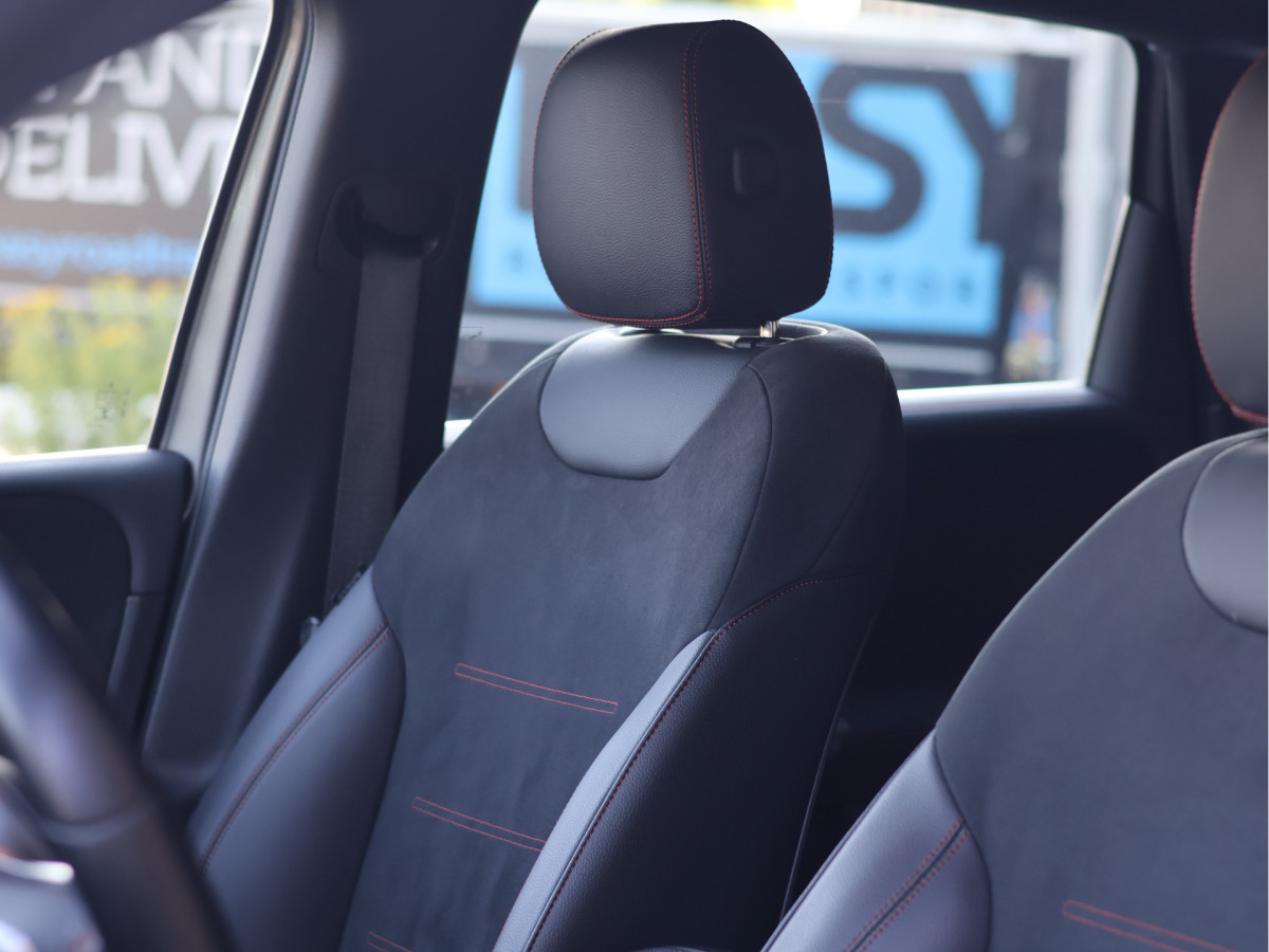 Mercedes-Benz B-Klasse 250 AMG line 225PK