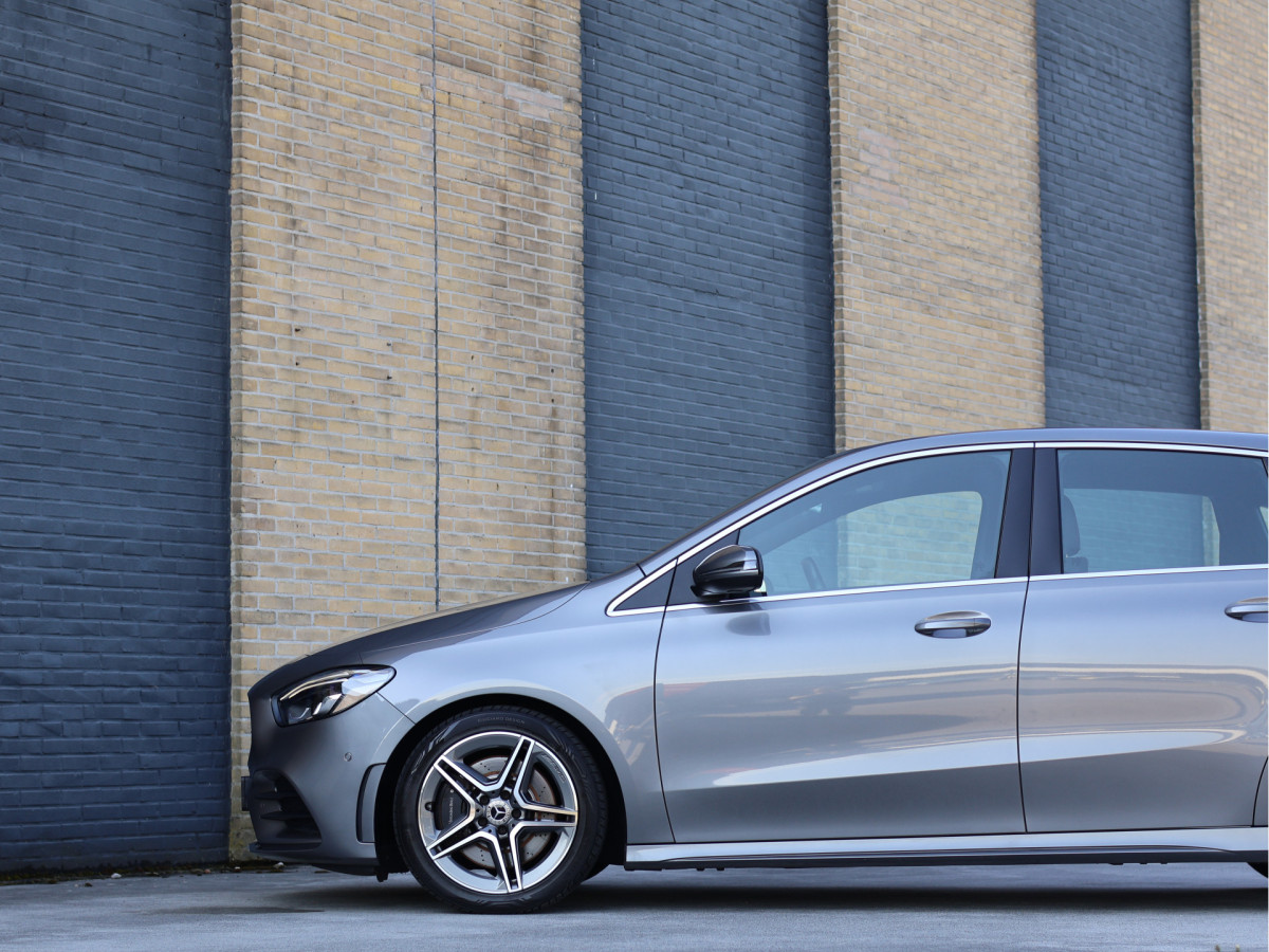 Mercedes-Benz B-Klasse 250 AMG line 225PK
