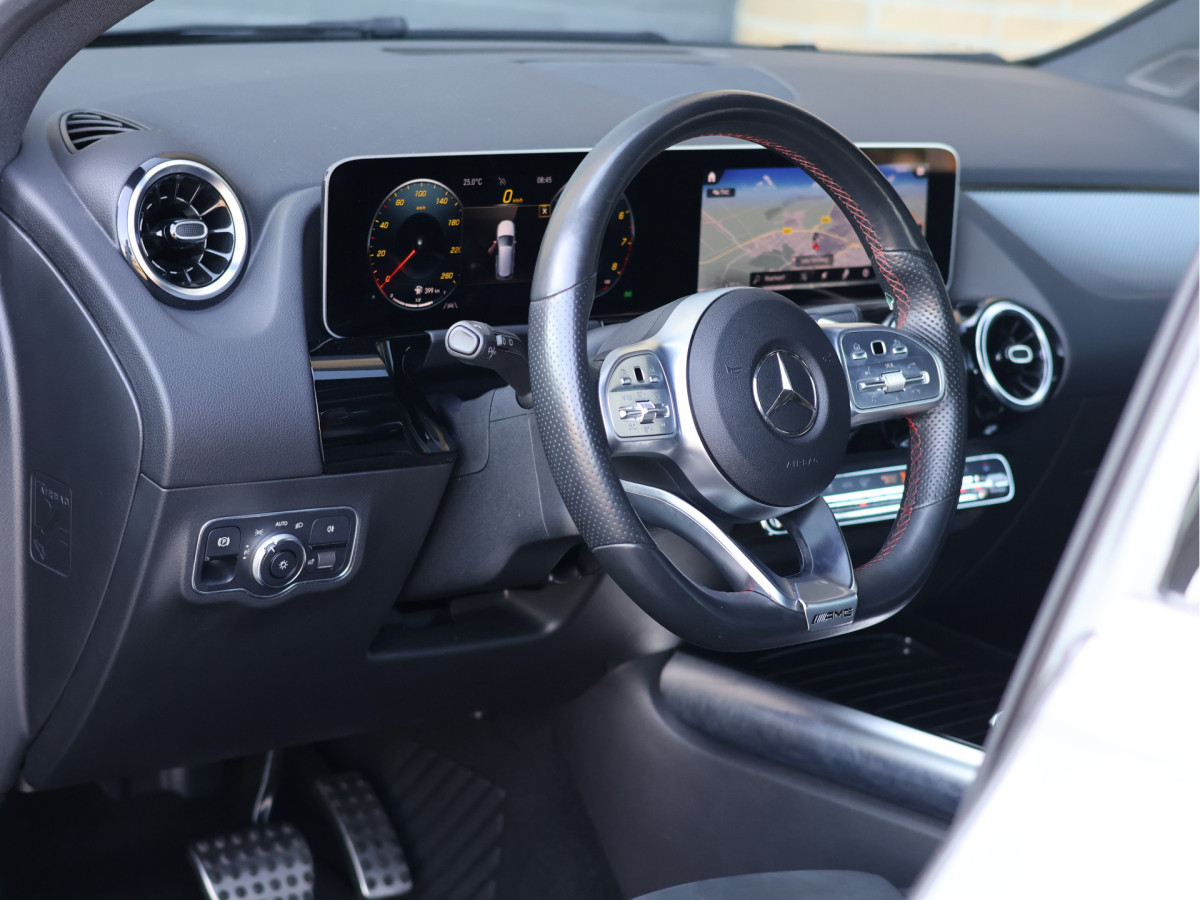 Mercedes-Benz B-Klasse 250 AMG line 225PK