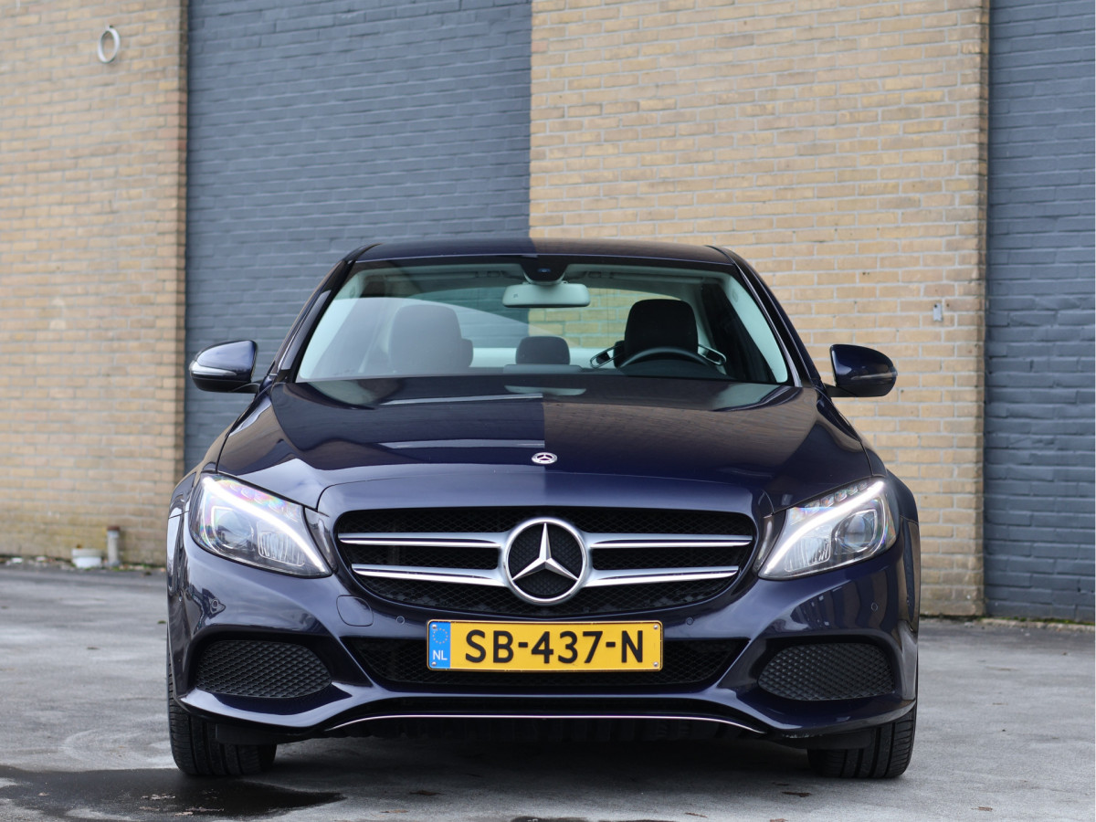 Mercedes-Benz C-Klasse 180 Premium Plus Automaat
