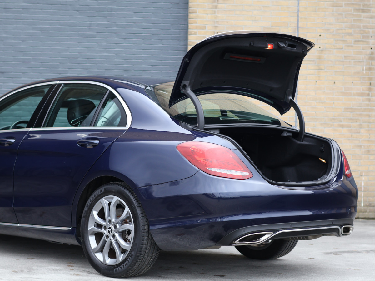 Mercedes-Benz C-Klasse 180 Premium Plus Automaat