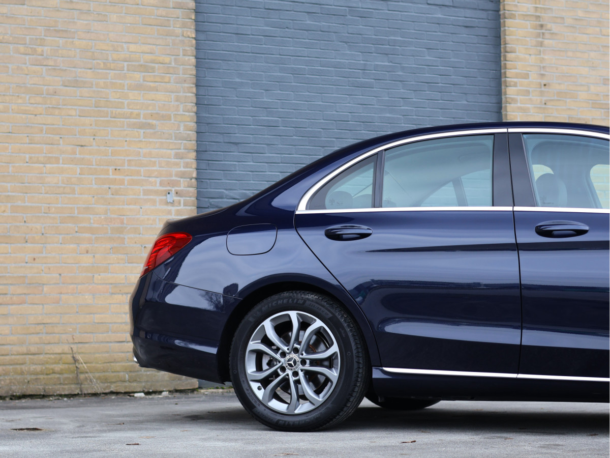 Mercedes-Benz C-Klasse 180 Premium Plus Automaat