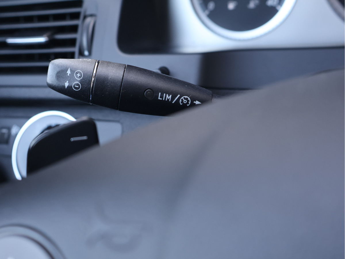 Mercedes-Benz C-Klasse 280 3.0 V6 Avantgarde AMG Line