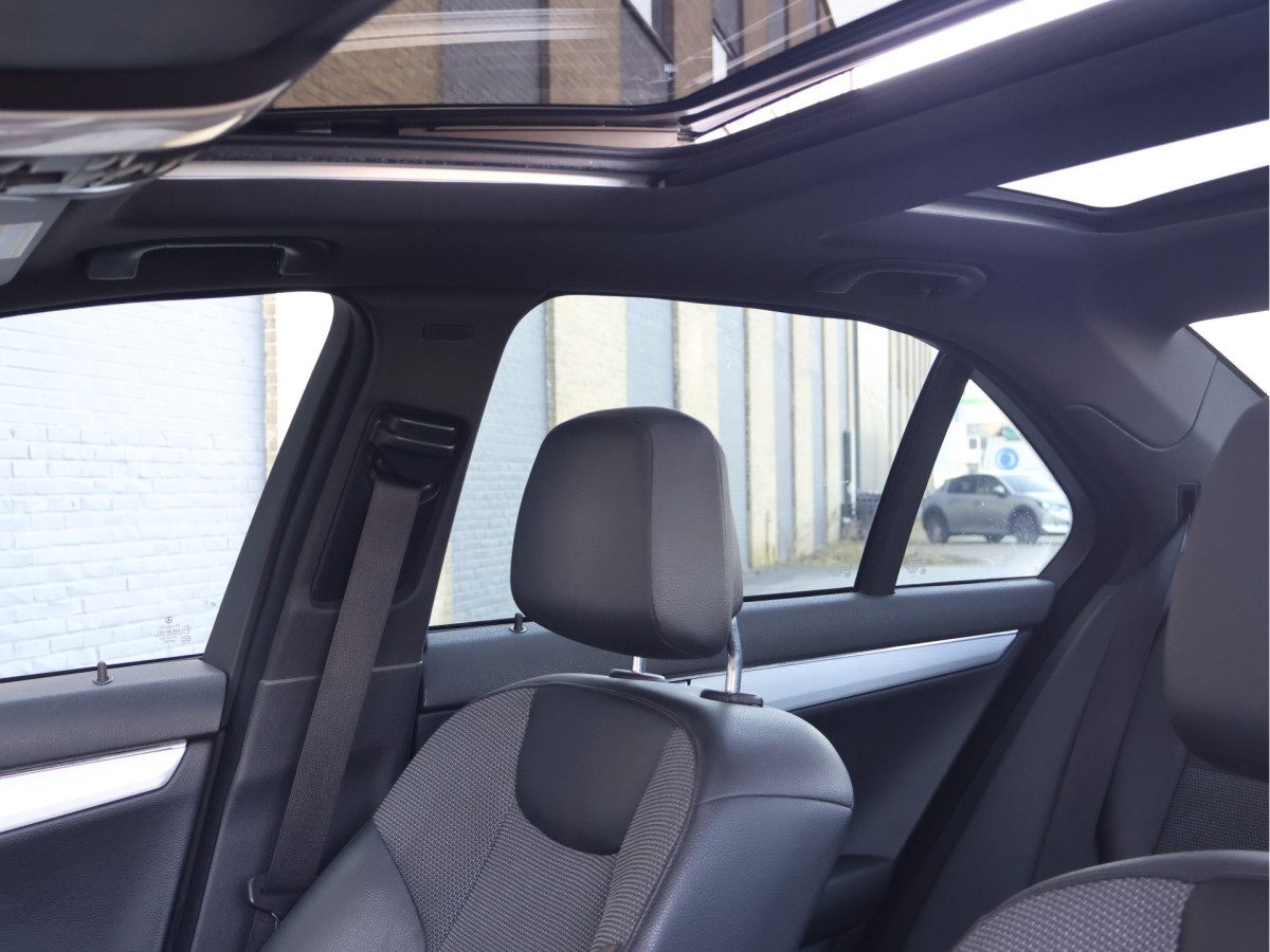 Mercedes-Benz C-Klasse 280 3.0 V6 Avantgarde AMG Line