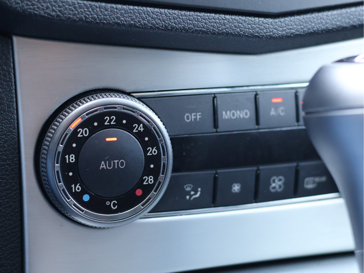 Mercedes-Benz C-Klasse 280 3.0 V6 Avantgarde AMG Line