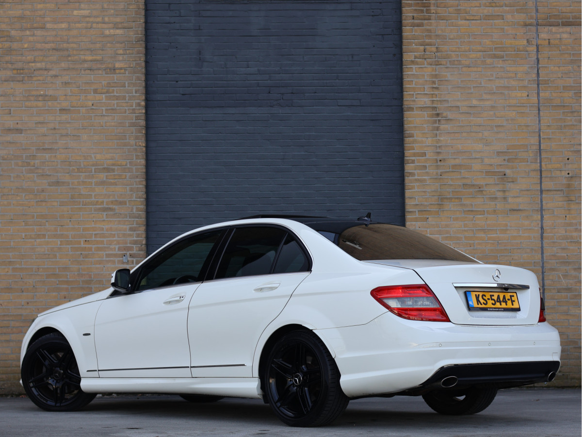 Mercedes-Benz C-Klasse 280 3.0 V6 Avantgarde AMG Line