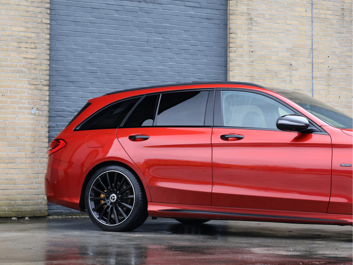 Mercedes-Benz C-Klasse 300 de Estate Premium Plus EQ AMG line