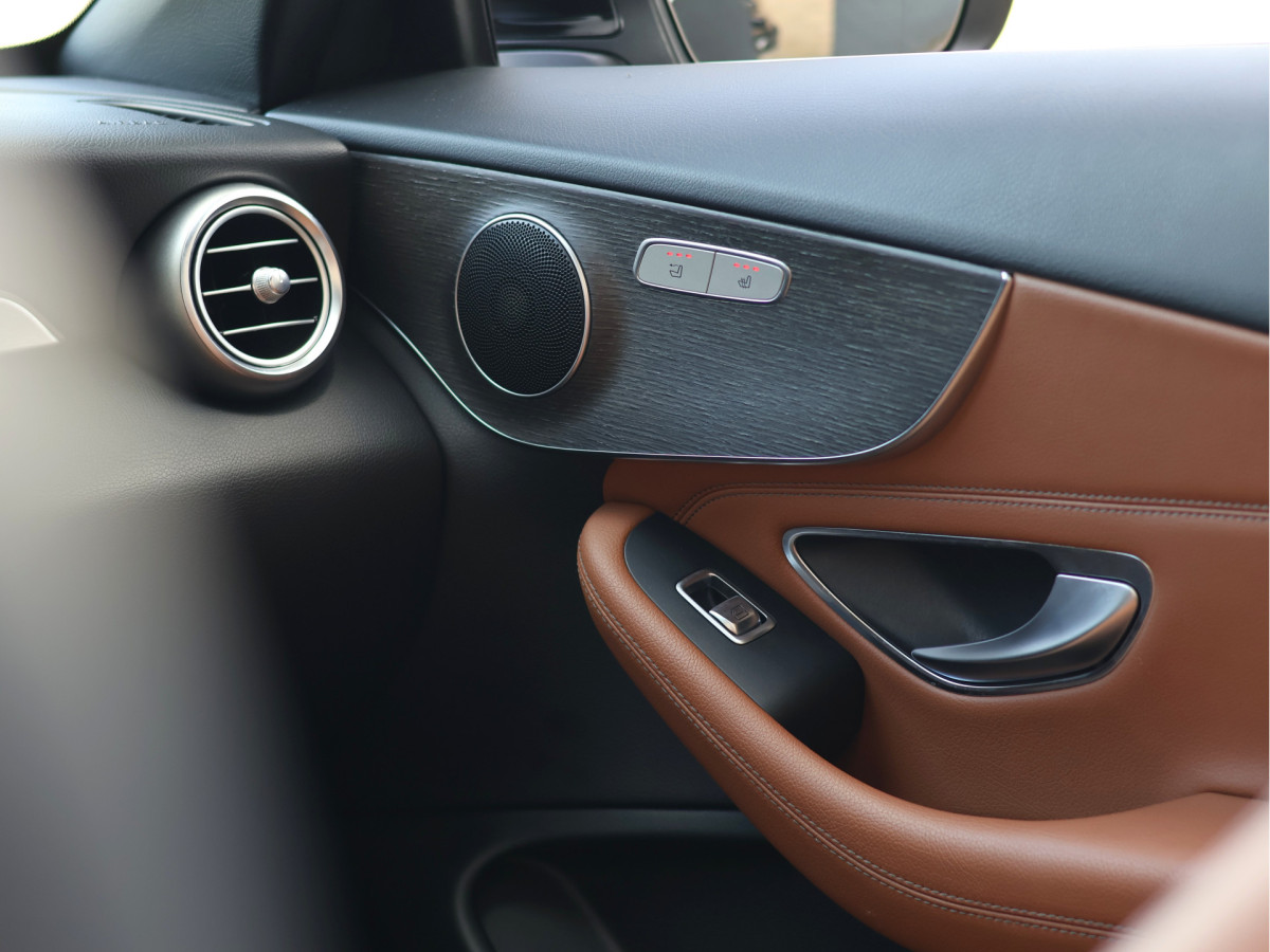 Mercedes-Benz C-Klasse Cabrio 180 AMG Line