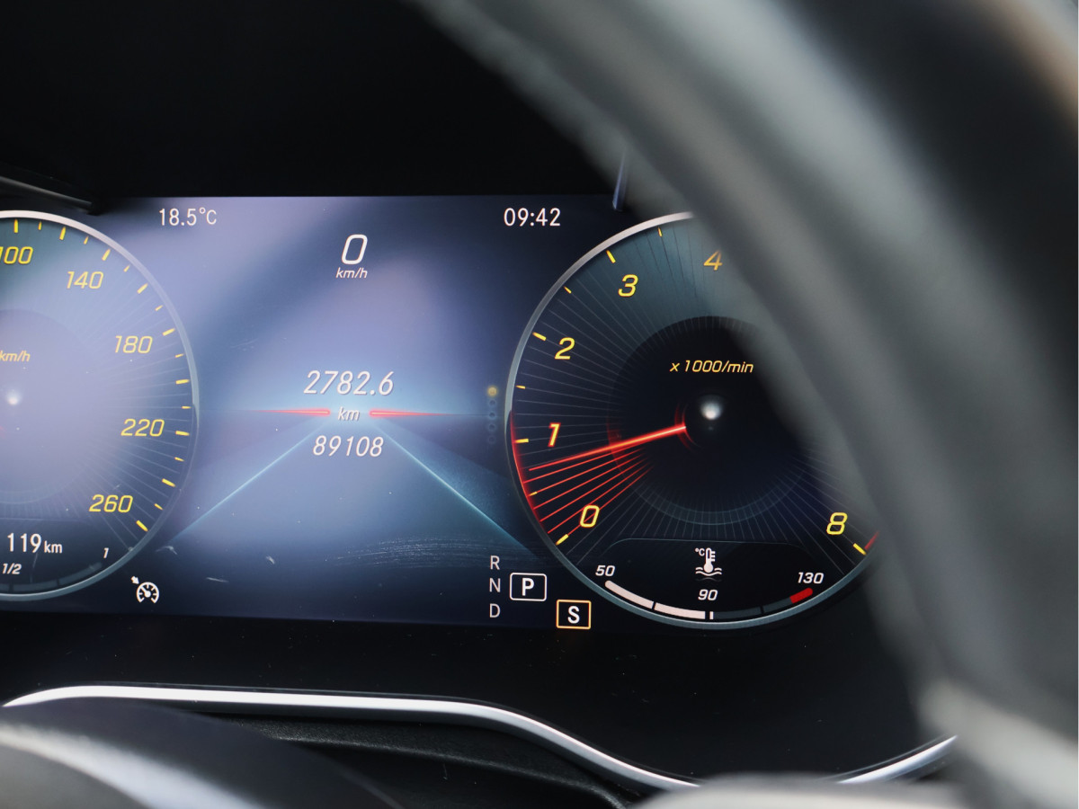 Mercedes-Benz C-Klasse Cabrio 180 AMG Line