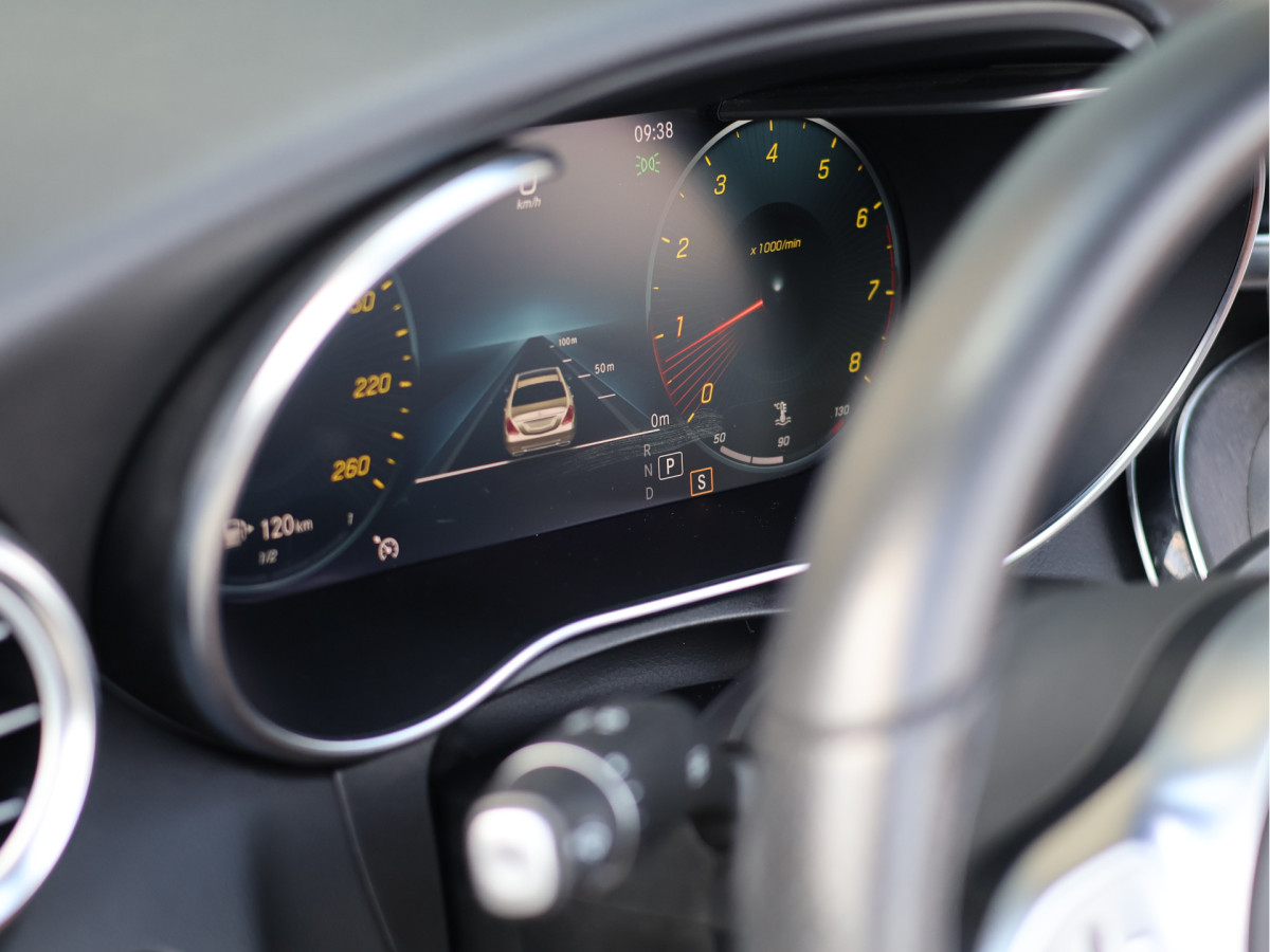 Mercedes-Benz C-Klasse Cabrio 180 AMG Line