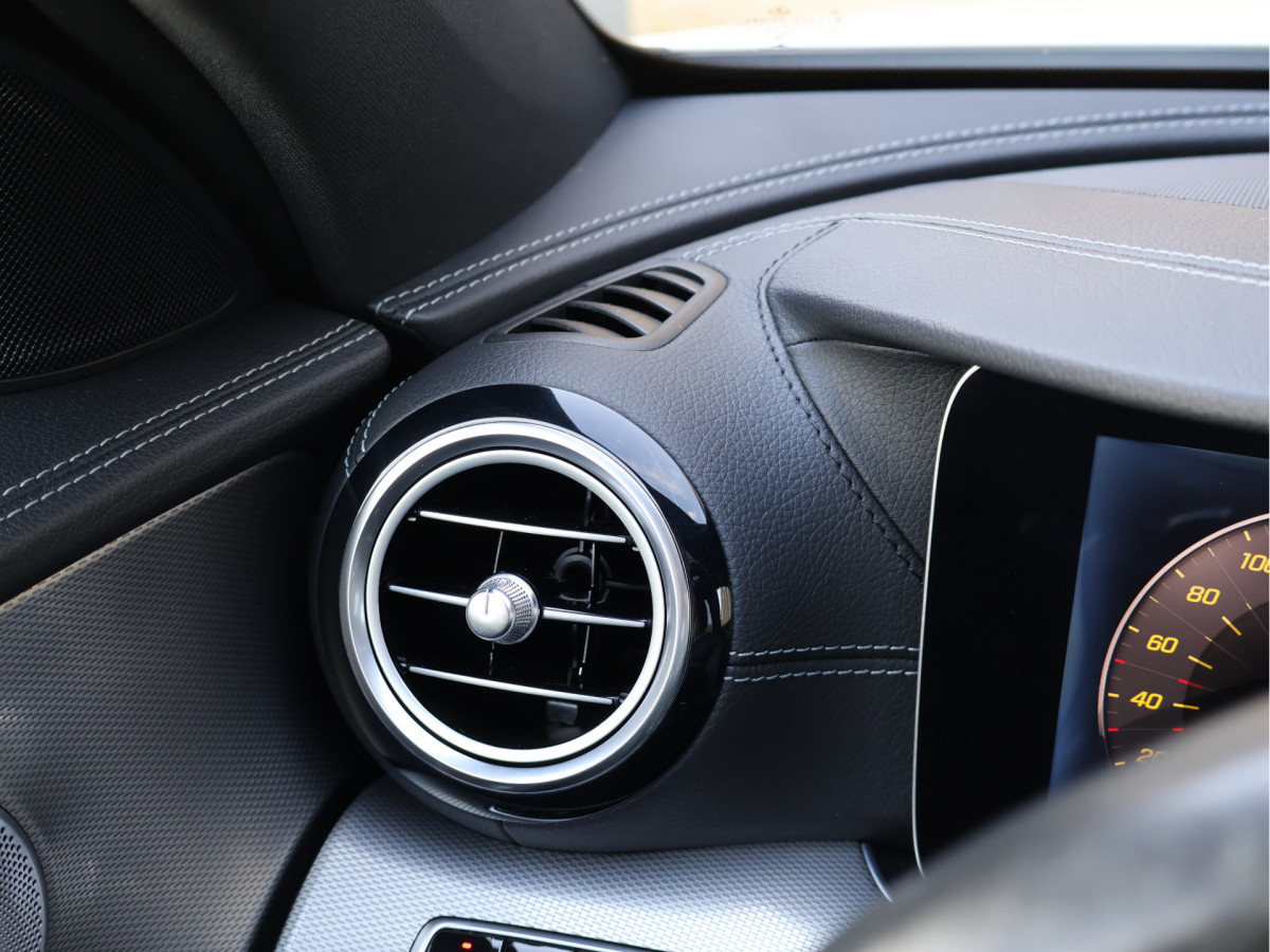 Mercedes-Benz E-Klasse 200 AMG line