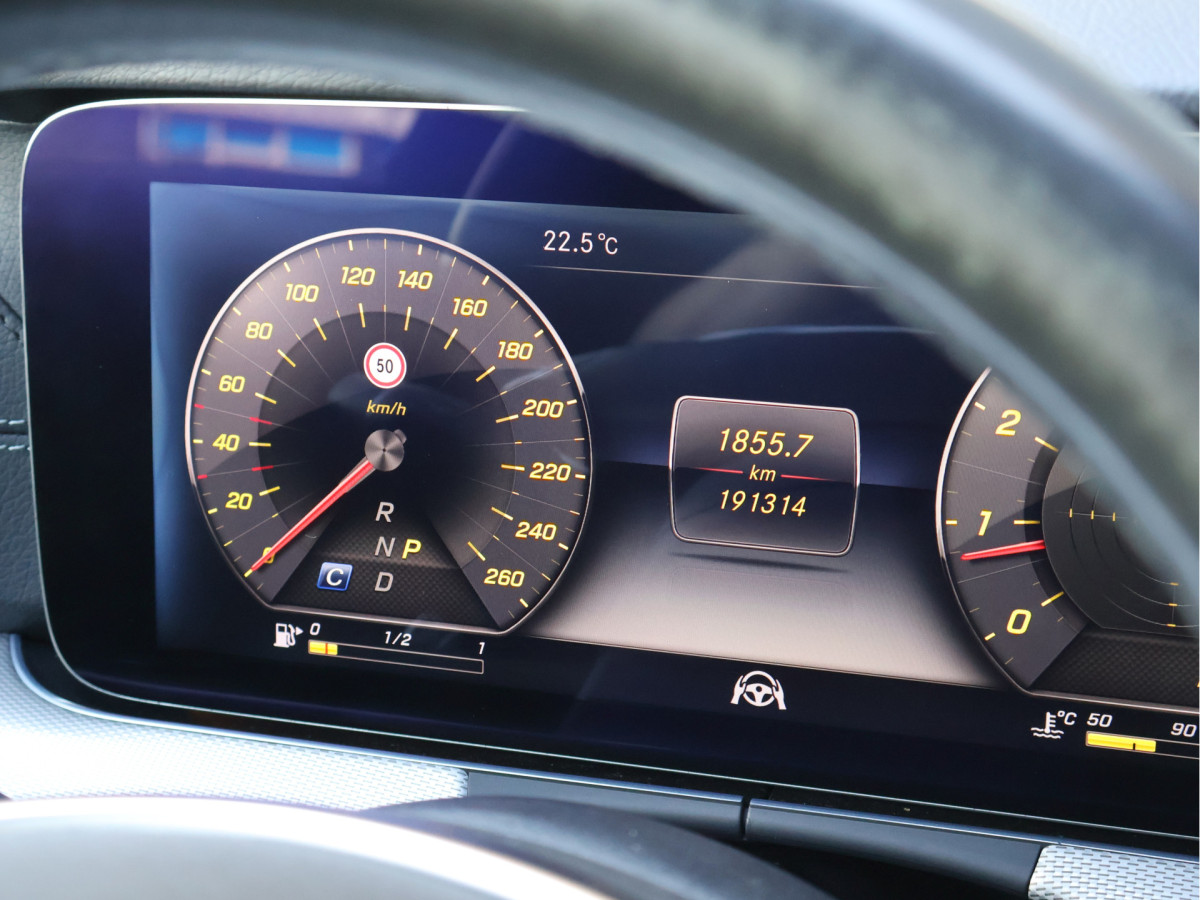 Mercedes-Benz E-Klasse 200 AMG line